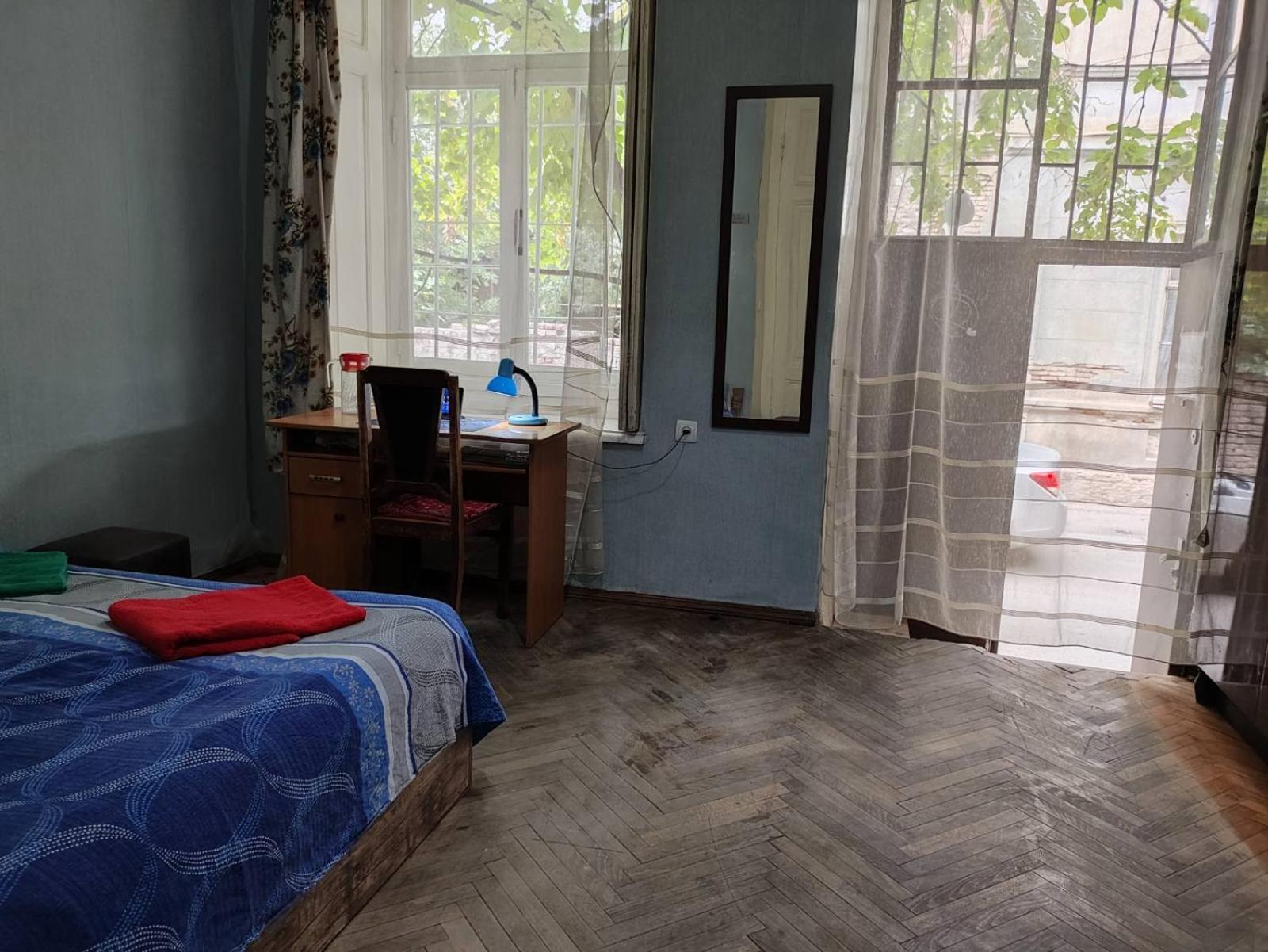 Eka'S Apartment On Marjanishvili Tbilisi Exterior photo